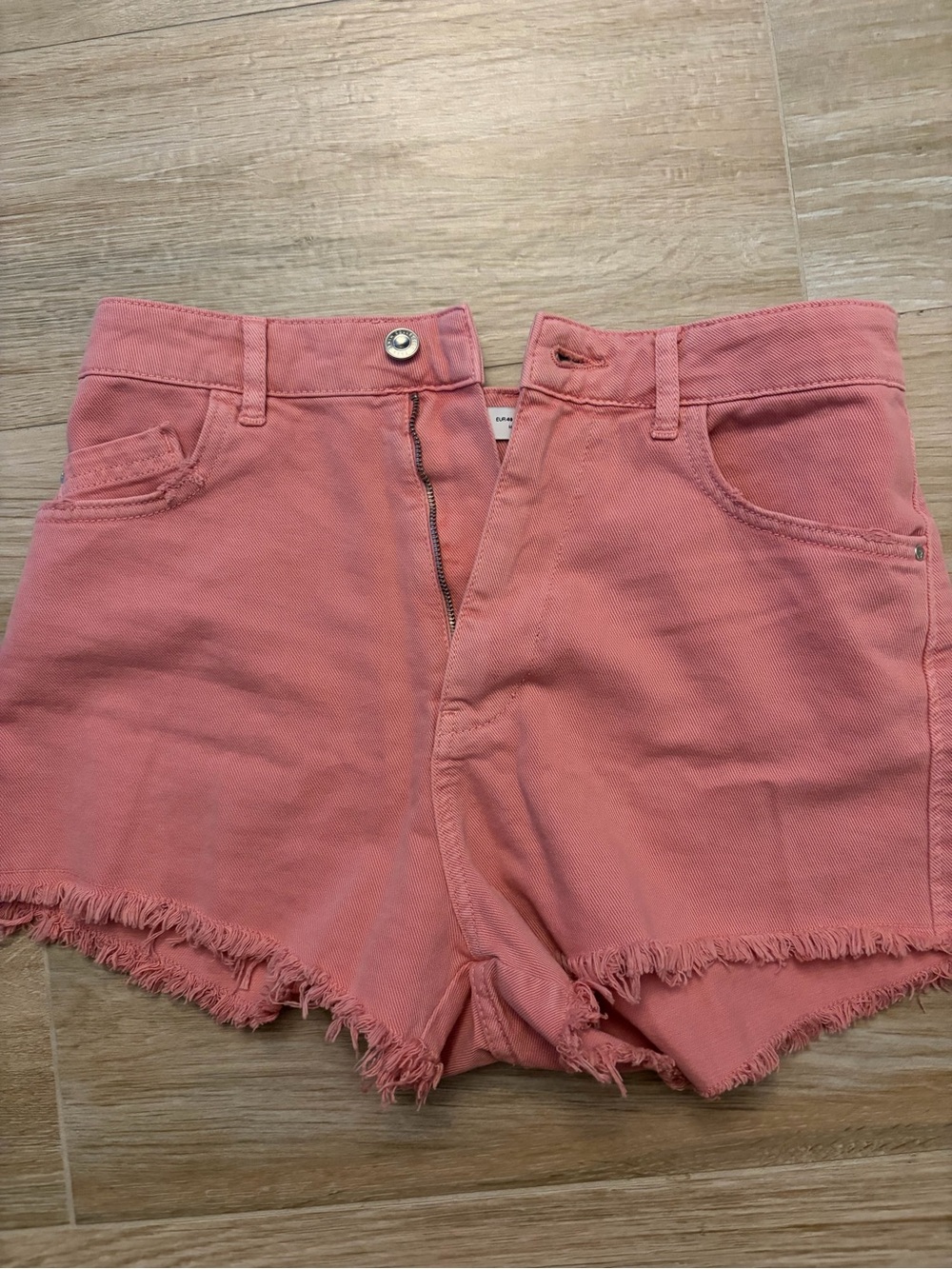 Zara Pink Frayed Hem Women's Denim Shorts